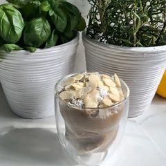 A picture of Easy & Healthy Apple & Almond desert, #vegan #paleo #sugar-free #dairy-free #gluten-free #grain-free.