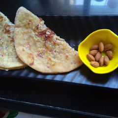 A picture of Khoya paratha.