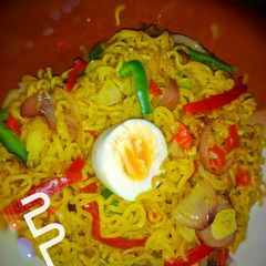 A picture of Tumeric noodles stir fry.