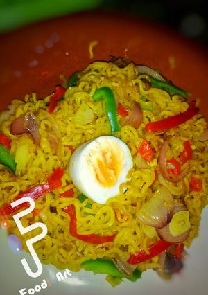 A picture of Tumeric noodles stir fry.