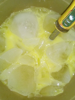 A picture of Ginger juice.
