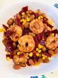 Ensalada de camarones al ajillo con frijoles, maíz y remolacha!!!