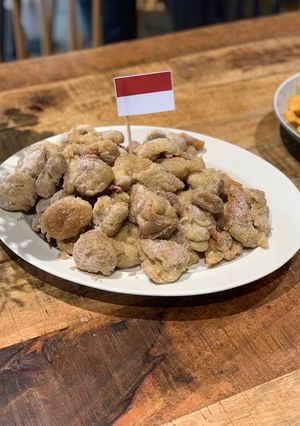A picture of GF DF Banana Fritters.
