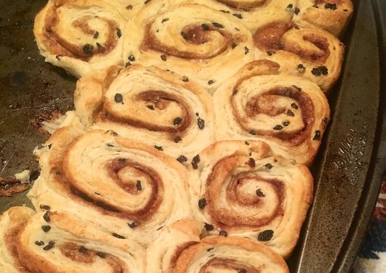 Simple Way to Prepare Super Quick Homemade Cinnamon rolls