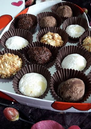Una foto de Trufas de chocolate, café y naranja