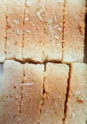 मिल्क केक (milk cake recipe in Hindi) रेसिपी मुख्य फोटो