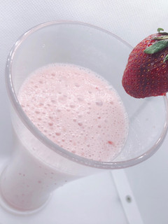 A picture of Strawberry Smoothies.