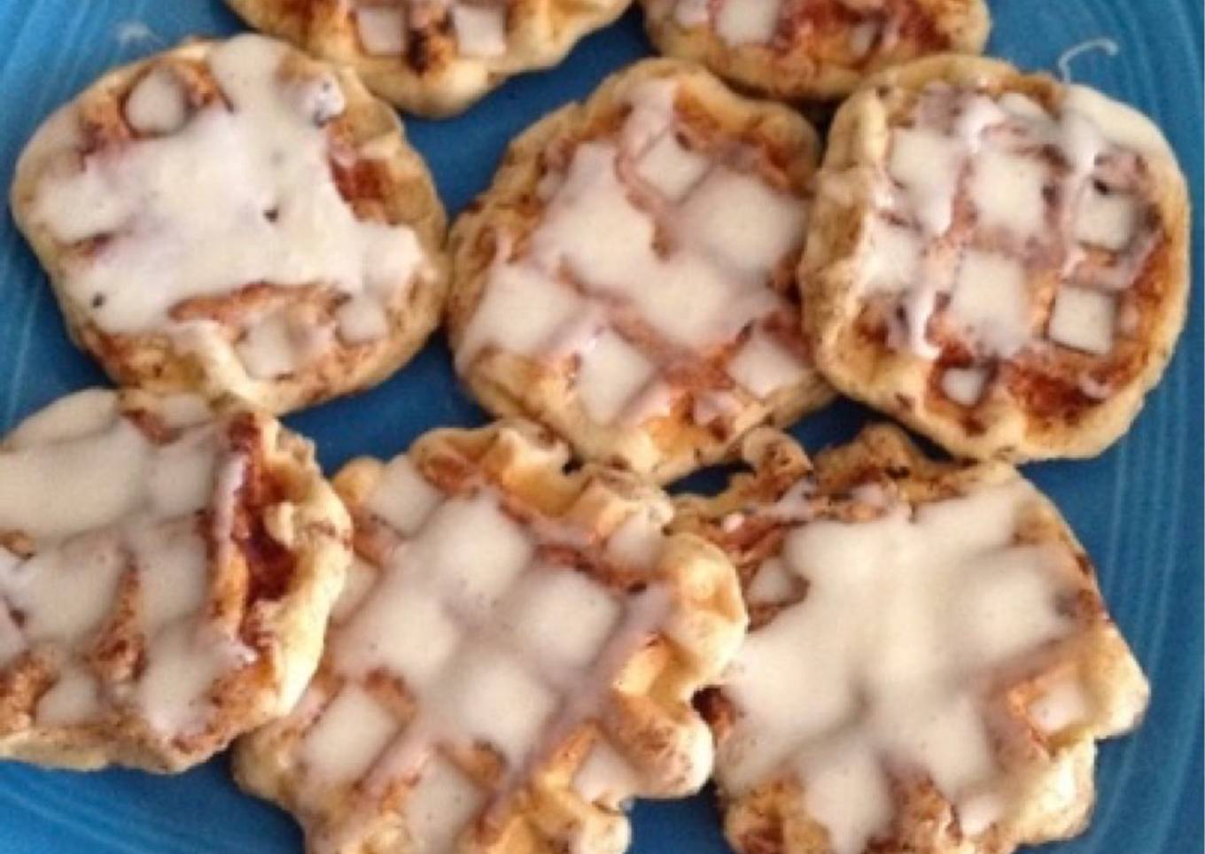 Cinnamon roll waffles - ONE INGREDIENT ONE STEP