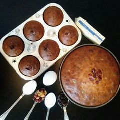 A picture of Fruit cake.