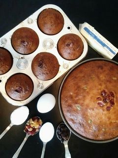 A picture of Fruit cake.
