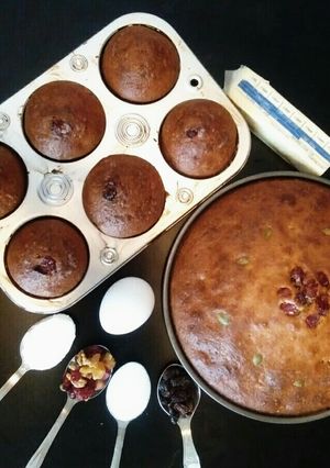 A picture of Fruit cake.