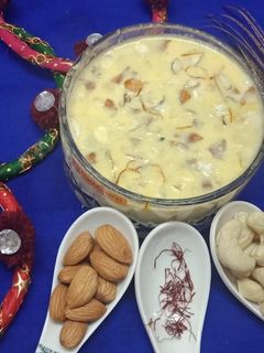 केसर बासुंदी (Kesar basundi recipe in Hindi) रेसिपी मुख्य फोटो