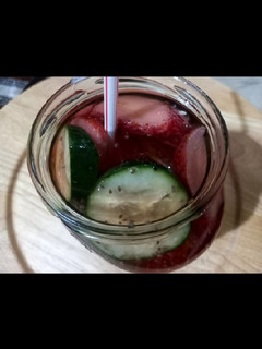 A picture of Chia seed water.