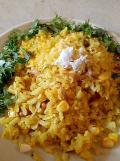 कॉर्न पोहे (Corn pohe recipe in marathi) रेसिपी चे मुख्य फोटो