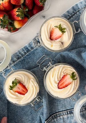 Una foto de Fresas con crema estilo La Michoacana