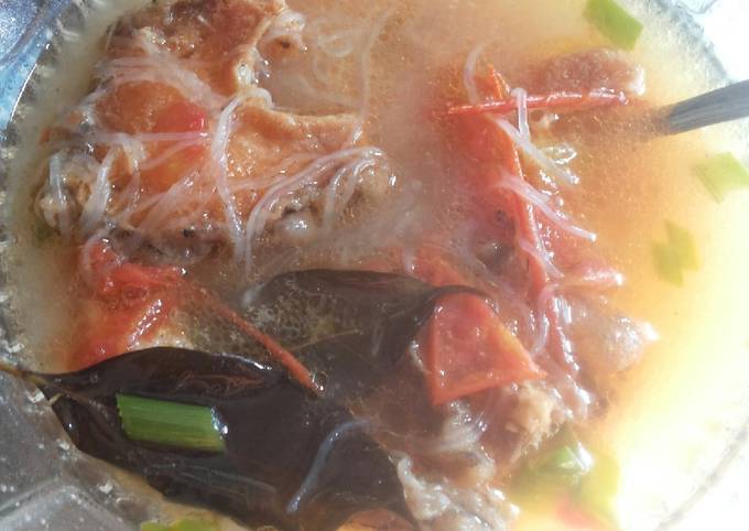 Standar Bagaimana cara bikin Ikan nila goreng kuah dengan su'un#6 yang gurih