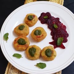 Bharwan bafauri with pickled beetroot A picture of Bharwan bafauri with pickled beetroot.
