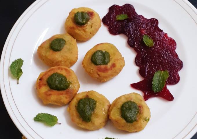 Recipe of Quick Bharwan bafauri with pickled beetroot