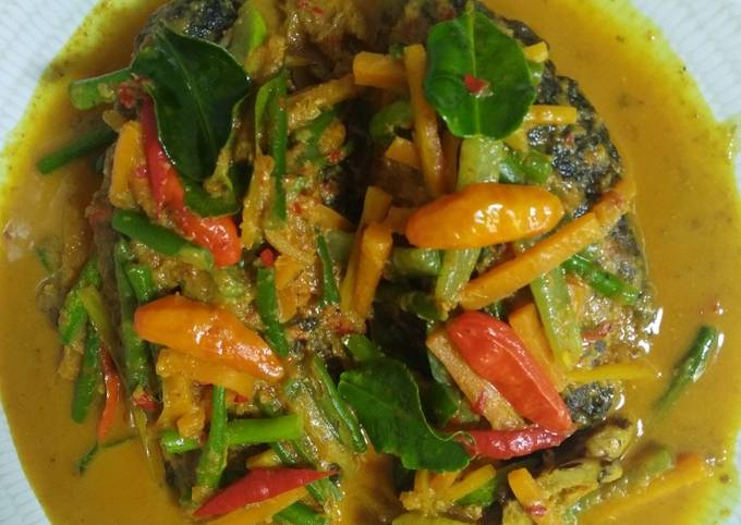 Bagaimana Membuat Ikan mas acar bumbu kuning MANTUL, Bikin Ngiler