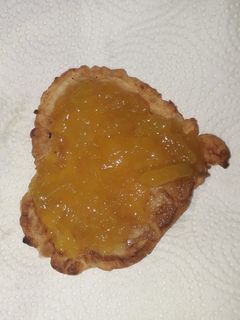 Una foto de Tortilla de harina con mermelada de mango