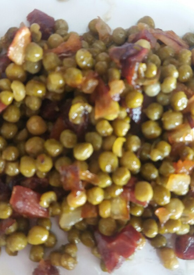 Una foto de Guisantes con jamón