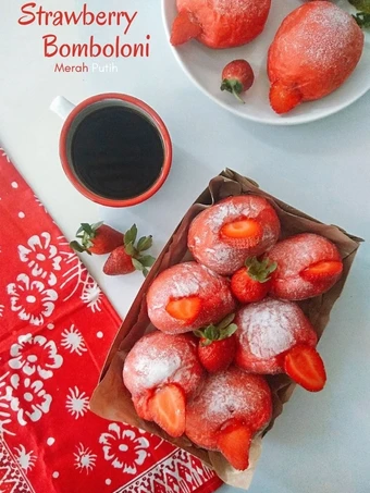 Easy Steps to Make Strawberry Bomboloni Merah Putih the Delicious Can spoil the tongue