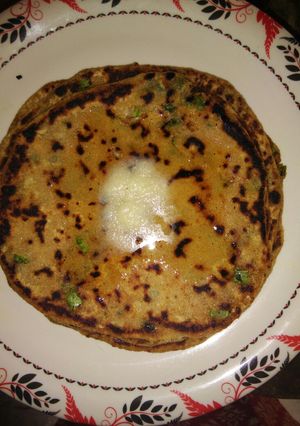 A picture of Coriander paratha.