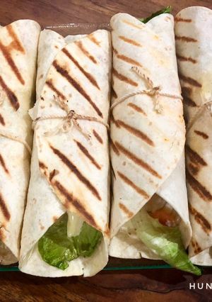 Foto resep Grilled Natural Sosis in Burito Wraps