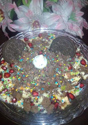 A picture of Chocolately fruit pudding.