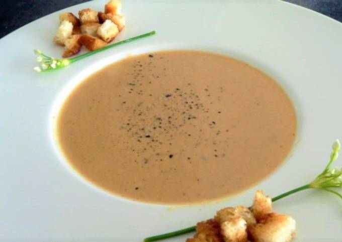 Soupe de poissons aux croutons frits