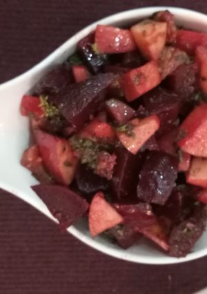 A picture of Beetroot apple mango salad.