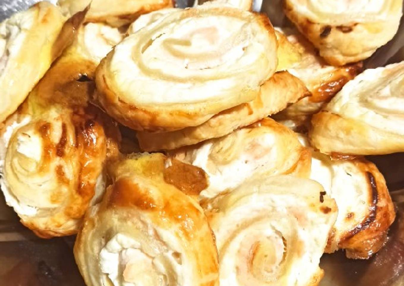 Rollitos de salmón con queso Philadelphia