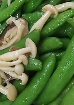 甜豆炒菇 的食譜成品照片