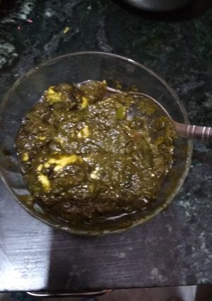 A picture of Palak paneer.