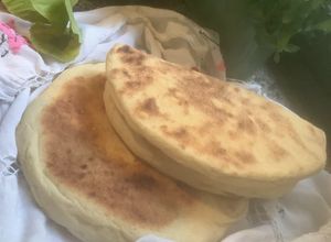 Une photo de Pain semoule🍞 matlouh👨‍🍳cuisine Algérienne🇩🇿#ramadan