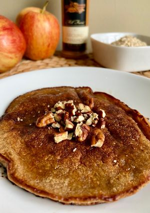 A picture of Apple Oat Pancakes!! 🍎🥞.