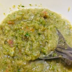 A picture of Coriander chutney.