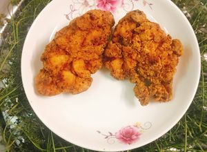 Hình của món Gà chiên paprika.