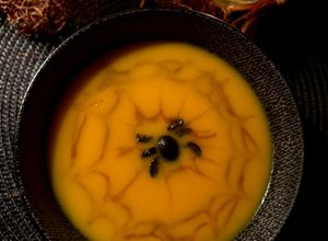 Foto principal de Crema de araña (Crema de calabaza con toque de vinagre de Módena) - Adviento Halloween