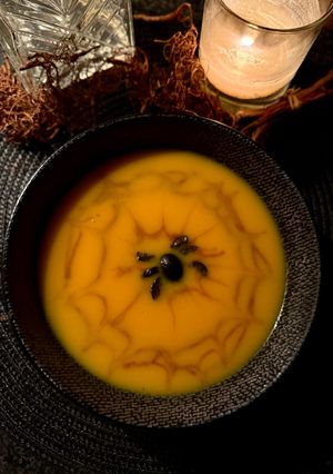 Una foto de Crema de araña (Crema de calabaza con toque de vinagre de Módena) - Adviento Halloween