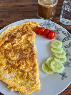 Una foto de Tortilla francesa rellena de queso y jamón 🧀