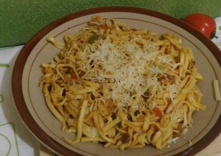 Mie Urai Saos Boloqnais