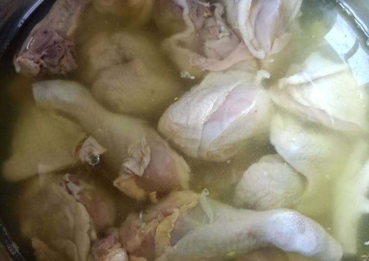 Cara Gampang Menyiapkan Ayam Ungkep bumbu Kuning, Enak Banget