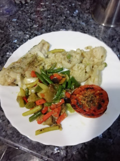 Una foto de Dorada con verduras al papillote