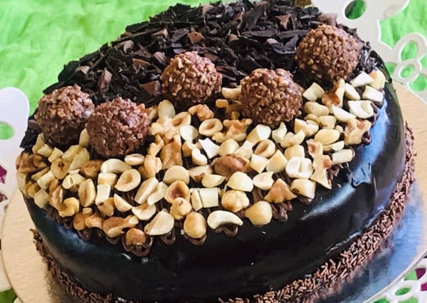 Whosayna’s Nutella Ferrero Rocher Cake