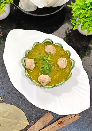 A picture of Soya Palak Potato Curry: healthy protein rich curry.