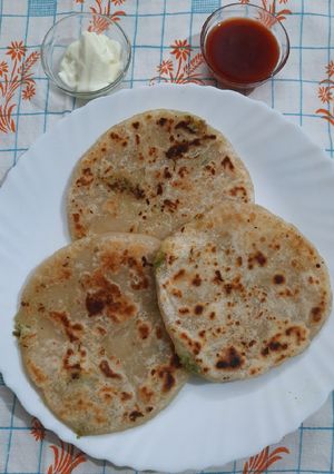A picture of Potato Capsi Cheesy Baby Paratha.
