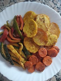 Una foto de Verduras al horno al estilo hindú
