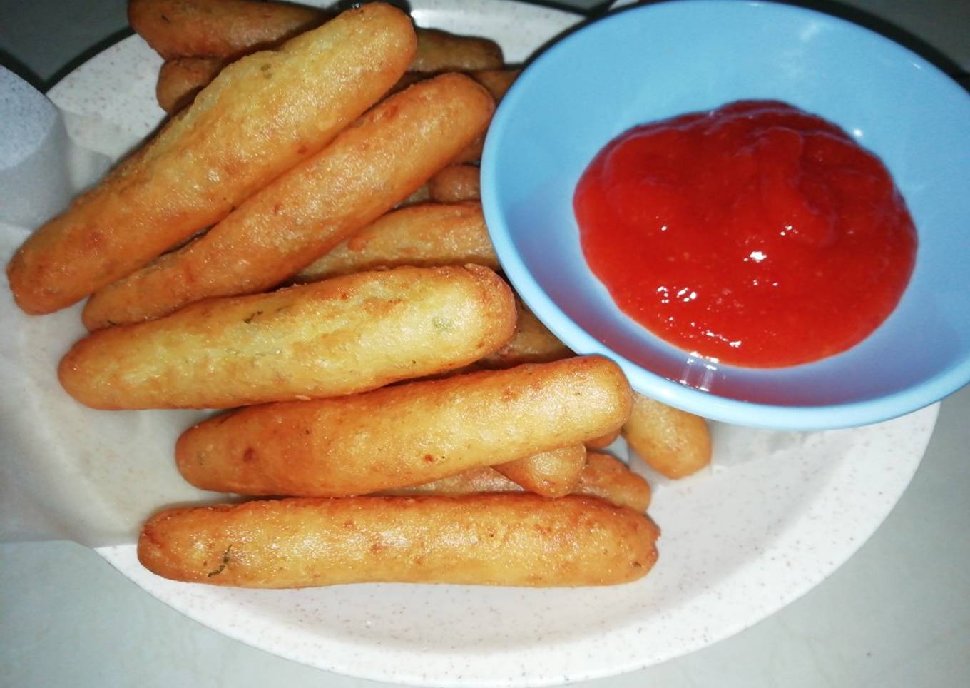 42. Cheezy potato stick / stik kentang keju