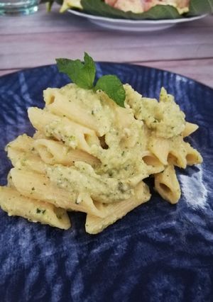 Foto di Pennette senza glutine con pesto di zucchine